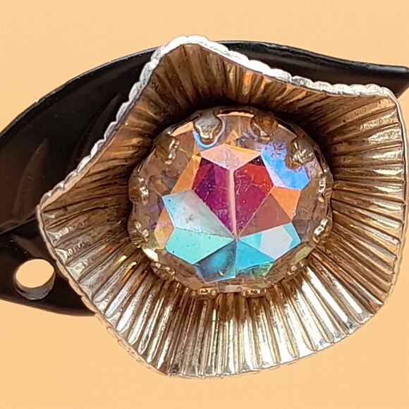 Vintage Aurora Borealis Rhinestone Screw-Back Earrings, Gold Plated, 7/8 Inch - Picture 3 of 14